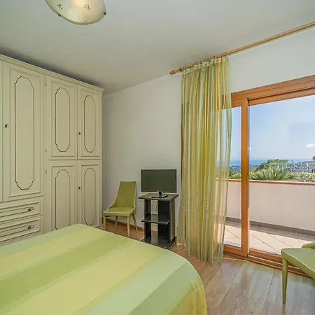 Apartment Da 6 A 8 Persone